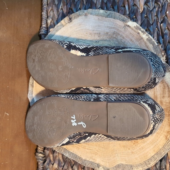 Indigo by Clarks Snake Embossed Leather Flats - Picture 7 of 10